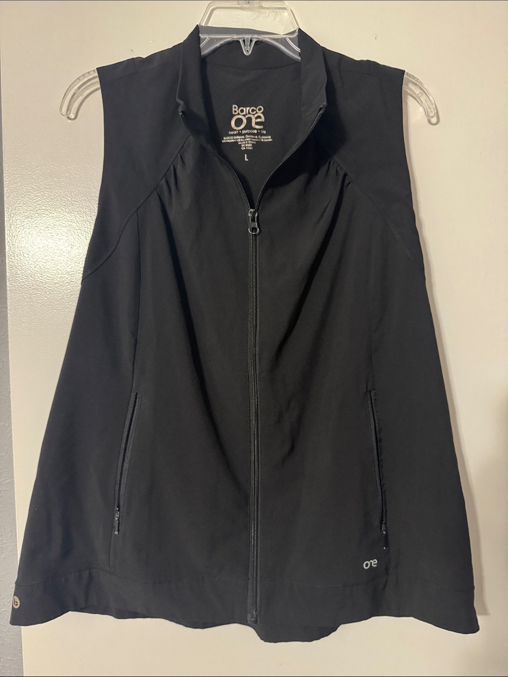 Barco One Women’s Black Zip-Front Vest